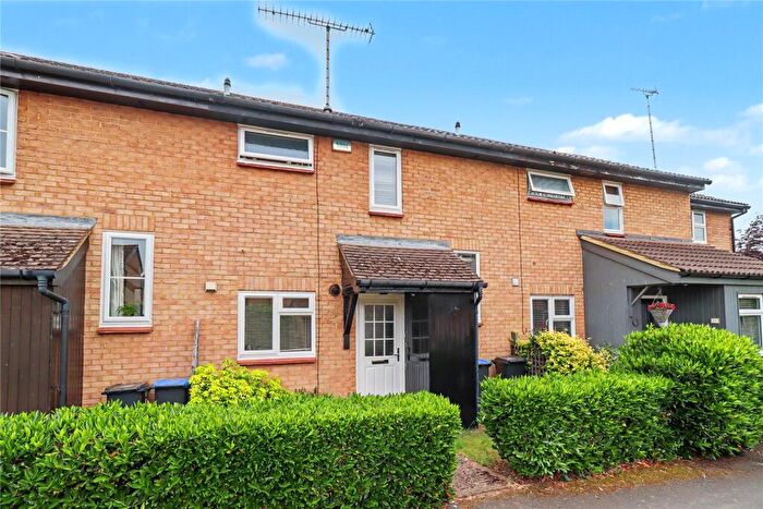 2 Bedroom Terraced House For Sale In Bitterne Drive, Woking, Surrey, GU21