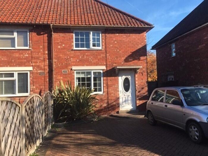 2 Bedroom End Of Terrace House For Sale In Dryden Avenue, Lincoln, LN2