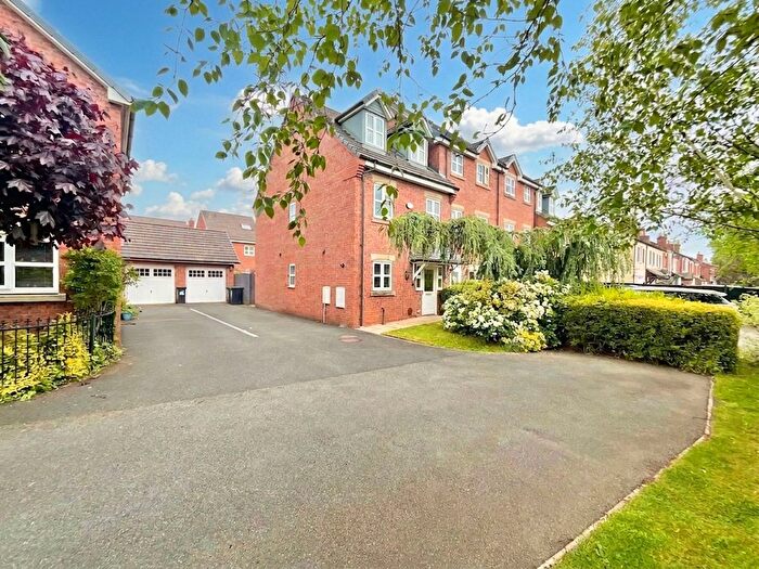 3 Bedroom Town House For Sale In Sydney Road, Crewe, CW1