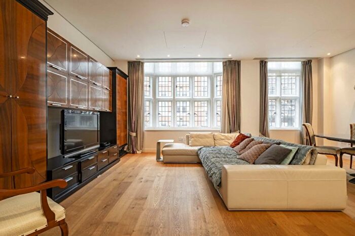 3 Bedroom Flat To Rent In Great Peter Street, Westminster, SW1P