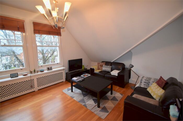 2 Bedroom Flat To Rent In Bedford Hill, London, SW12