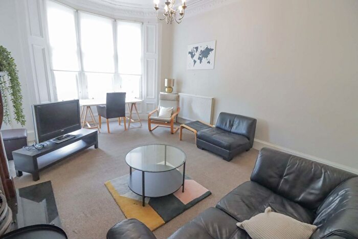 2 Bedroom Flat For Sale In Great Western Road, Glasgow, G4