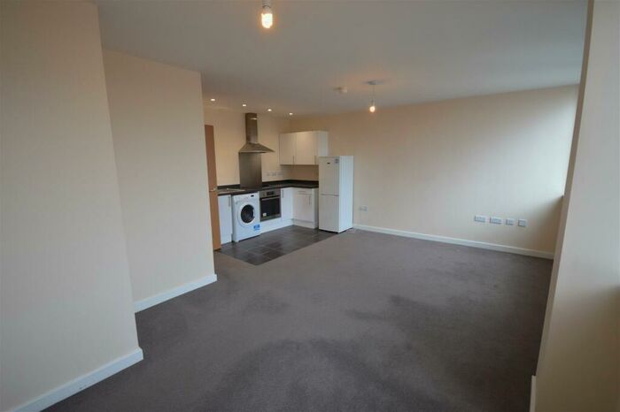 Studio To Rent In Burleys Way, Leicester, LE1