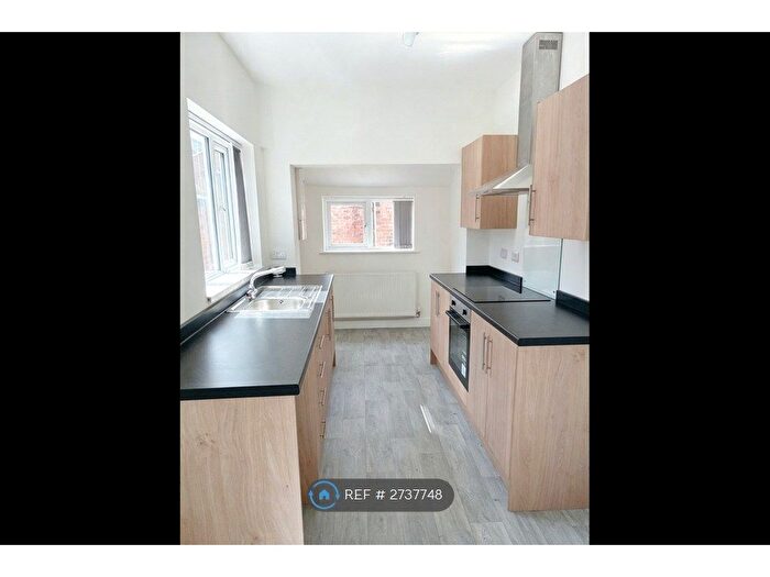 3 Bedroom Semi-Detached House To Rent In St. Pauls Street, Crewe, CW1