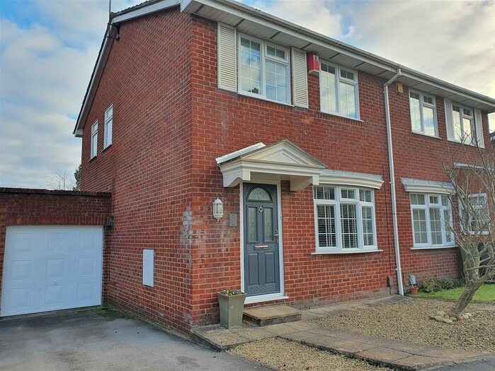 3 Bedroom Property To Rent In St Stephens Close, Soundwell, Bristol BS16