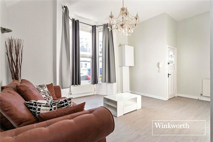 1 Bedroom Apartment To Rent In Lichfield Grove, Finchley, London, N3