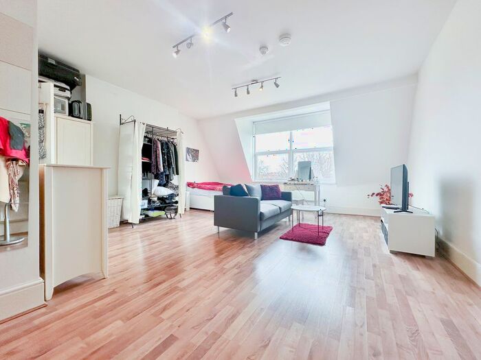 Studio To Rent In Parsifal Road, West Hampstead, NW6