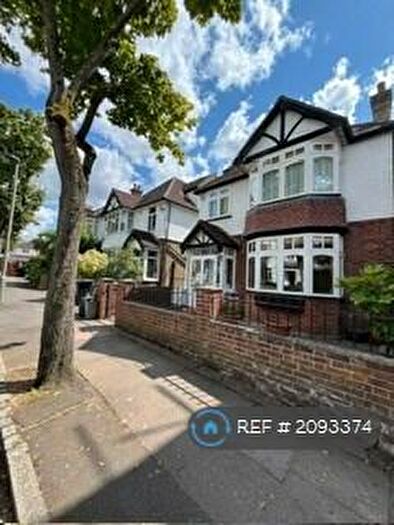 5 Bedroom Detached House To Rent In Blenheim Road, Bromley, BR1