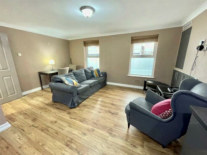 2 Bedroom Apartment To Rent In Park Place, Manchester, M4