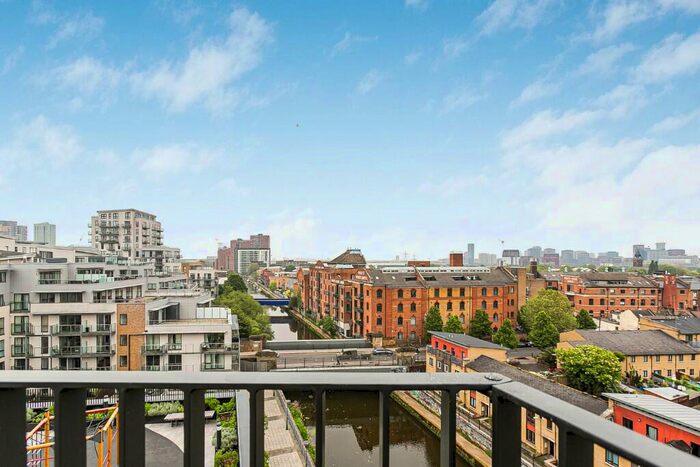 2 Bedroom Apartment For Sale In Water's Edge Court, Yeo Street, London, E3