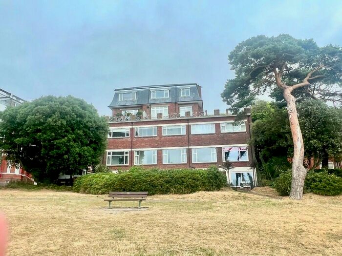 2 Bedroom Flat To Rent In Durley Gardens, Bournemouth, Dorset, BH2