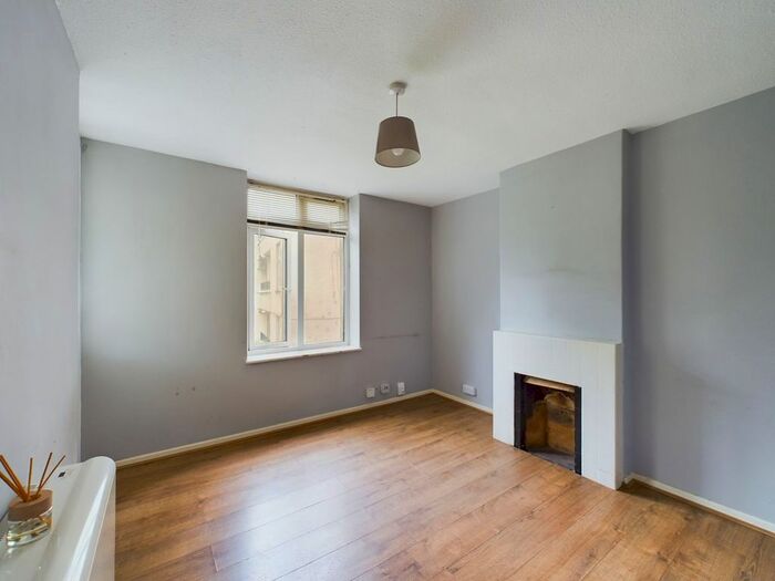 1 Bedroom Flat To Rent In Pitman Road, Cheltenham, Gloucestershire, GL51