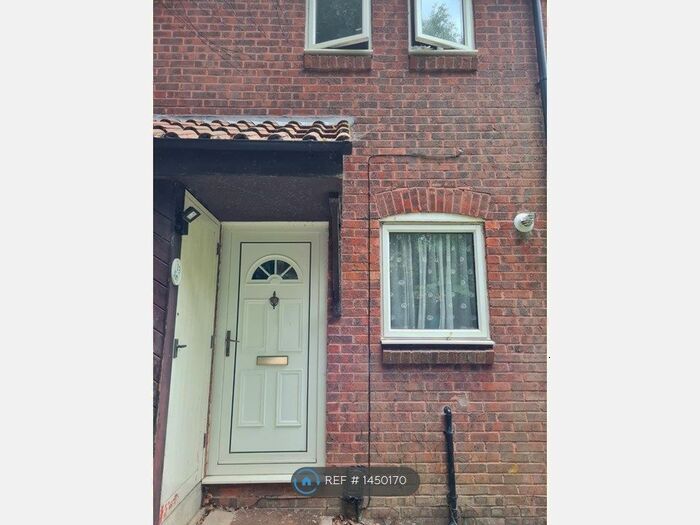 2 Bedroom Terraced House To Rent In Gorse Close, Crawley, RH11