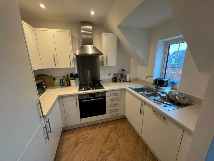 2 Bedroom Flat To Rent In Eridge Road, Bicester, OX26