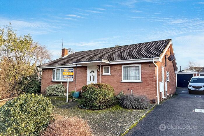 3 Bedroom Detached Bungalow For Sale In Moorcroft Close, Whitestone, Nuneaton, CV11