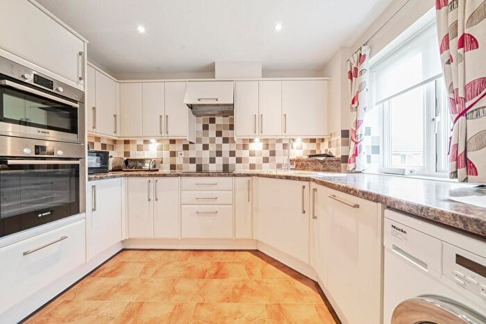 2 Bedroom Retirement Property For Sale In Minster Court, Bracebridge Heath, Lincoln, LN4