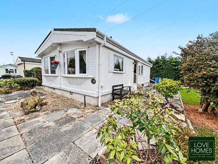 2 Bedroom Park Home For Sale In Austin Way, Carr Bridge Residential Park, Blackpool, Lancashire, FY4