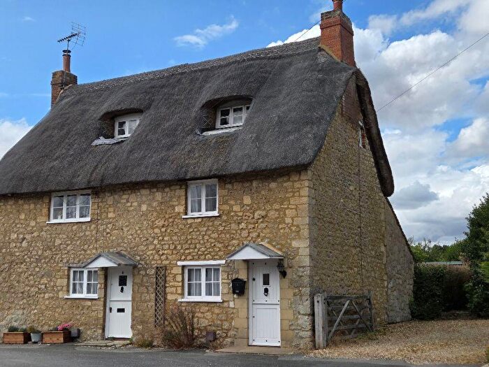 2 Bedroom Cottage To Rent In Chapel Hill, Swindon, SN6