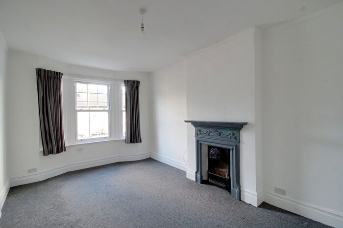 3 Bedroom Flat To Rent In Southbridge Road, Croydon, CR0