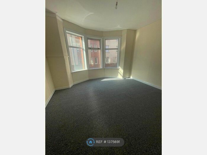 2 Bedroom Flat To Rent In Highholm Street, Port Glasgow, PA14