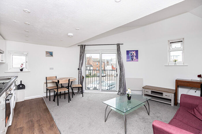 1 Bedroom Flat To Rent In West Hill Place, Bournemouth, BH2