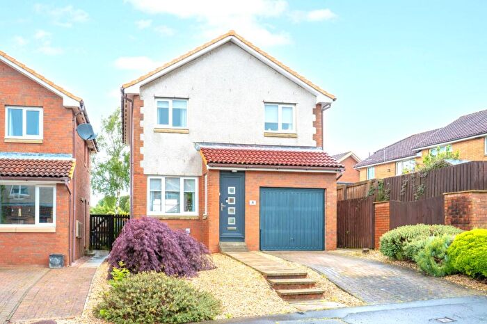 3 Bedroom Detached House For Sale In South Larch Road, Dunfermline, KY11