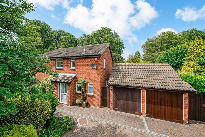 4 Bedroom Detached House For Sale In Nursery Gardens, Tring, HP23