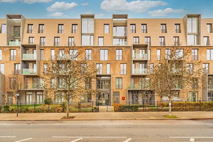 2 Bedroom Flat For Sale In Kilburn Park Road, Kilburn Park, NW6