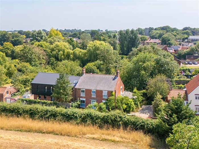 6 Bedroom Semi-Detached House For Sale In Norton Villa, Low Road, Norton Subcourse, Norwich, NR14