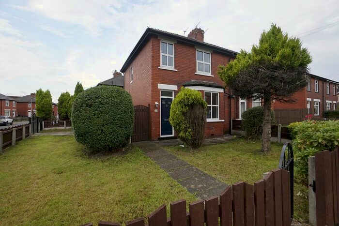 2 Bedroom Semi-Detached House To Rent In Heath Road, Ashton In Makerfield, Wigan, WN4