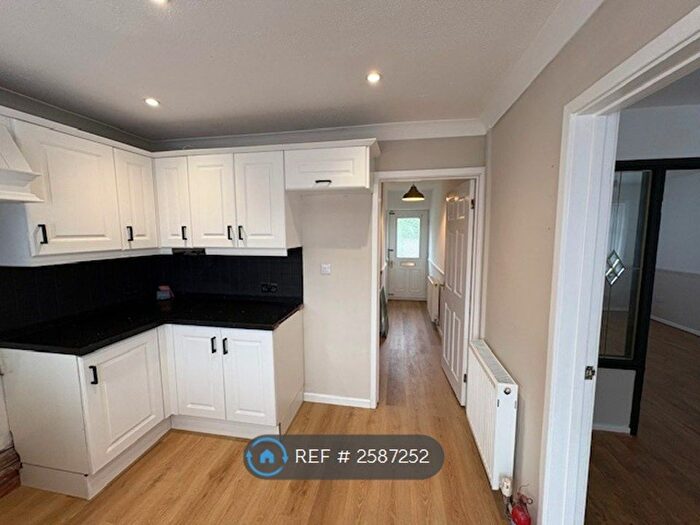 3 Bedroom Semi-Detached House To Rent In Heol Morlais, Pontarddulais, Swansea, SA4