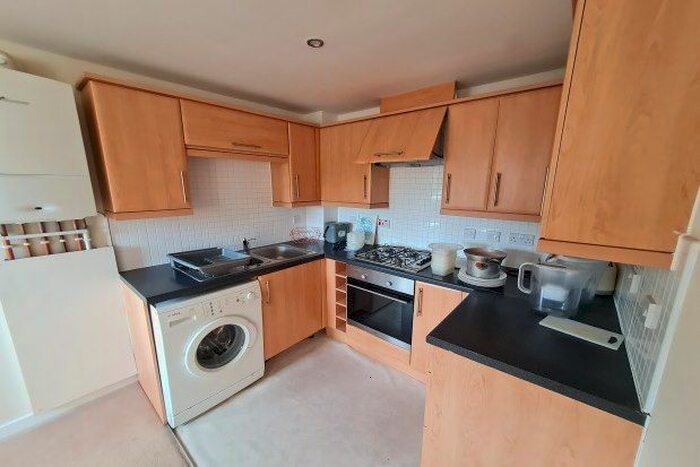 2 Bedroom Flat To Rent In Angelica Square, Maidstone, ME16