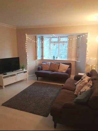 4 Bedroom Flat To Rent In Leigham Hall, Streatham, SW16