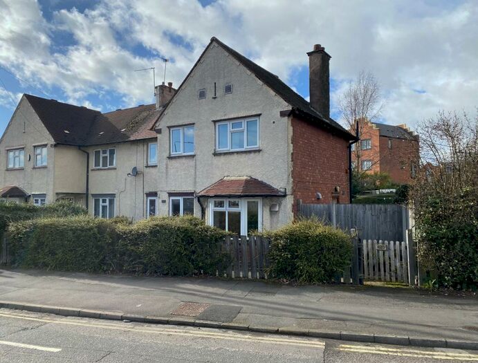 3 Bedroom Semi-Detached House To Rent In Uttoxeter New Road, Derby, DE22