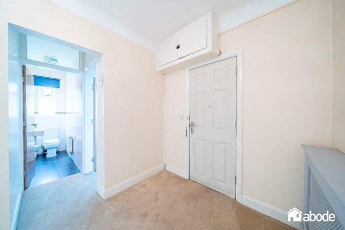 2 Bedroom Flat For Sale In Queens Drive, Wavertree, Liverpool, L15