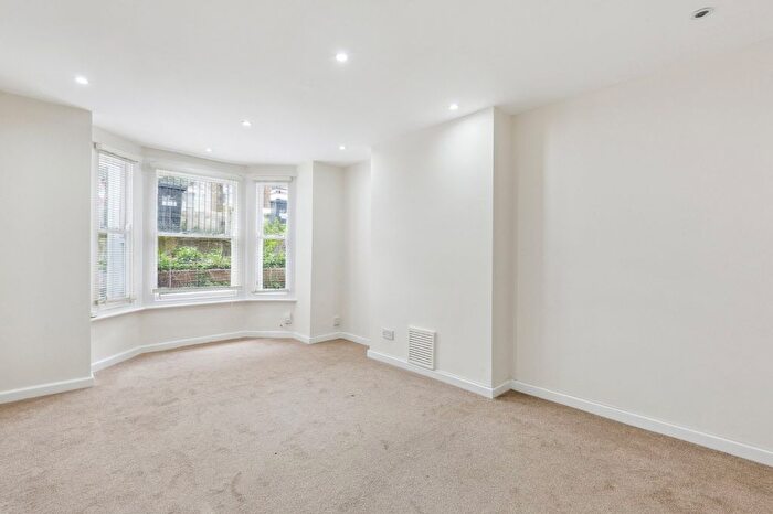 1 Bedroom Flat To Rent In Percy Road, Askew Village, W12
