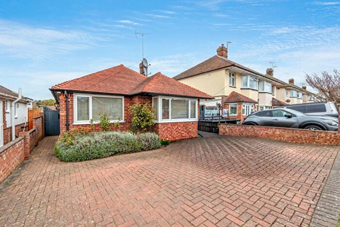3 Bedroom Detached Bungalow For Sale In Pilgrims Way, Canterbury, CT1