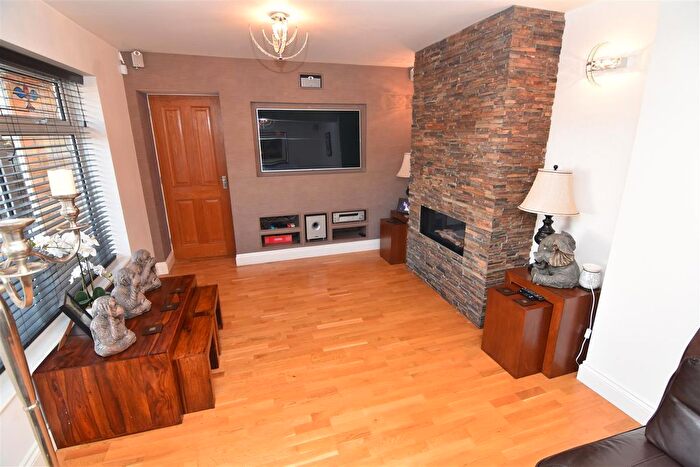 4 Bedroom Detached House For Sale In Chester Road, Castle Bromwich, Birmingham, B36