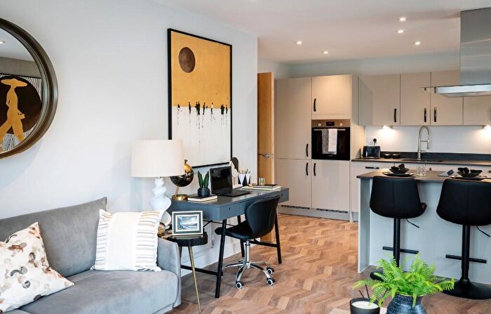 2 Bedroom Apartment For Sale In Mulberry Park, Mulberry Way, BA2