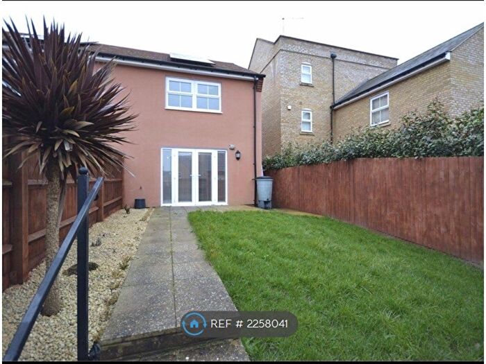2 Bedroom End Of Terrace House To Rent In Felstead Crescent, Essex, CM24