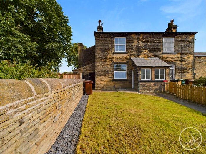 2 Bedroom Cottage To Rent In Bath Lane, Bramley, Leeds, LS13