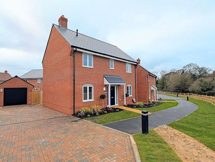 4 Bedroom Detached House For Sale In Netley Grange, Grange Road, SO31