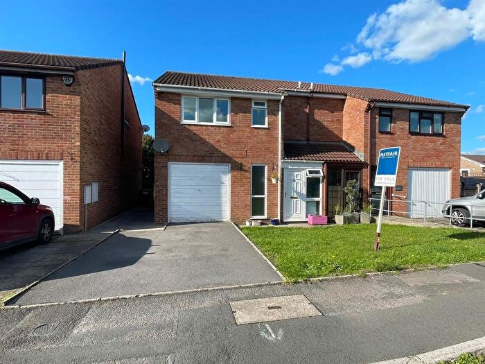 3 Bedroom Semi-detached House For Sale In Vale Close, Crewkerne, TA18