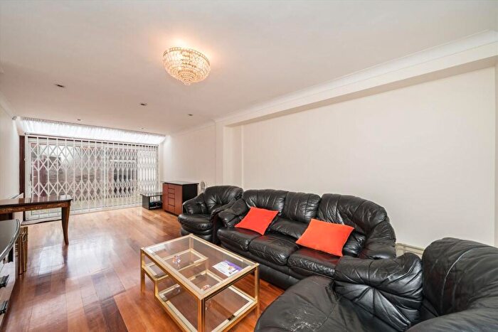 3 Bedroom Terraced House To Rent In Maple Mews, London, NW6