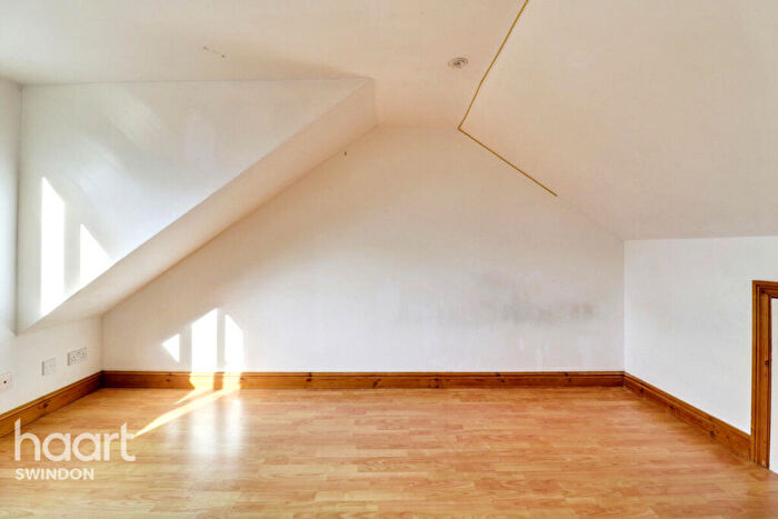 3 Bedroom Semi-Detached House For Sale In Cheney Manor Road, Swindon, SN2