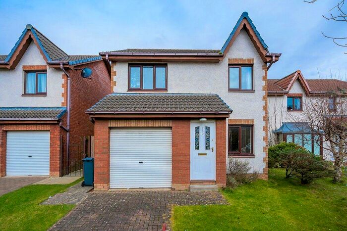 3 Bedroom Detached House To Rent In Guardwell Crescent, Edinburgh, EH17