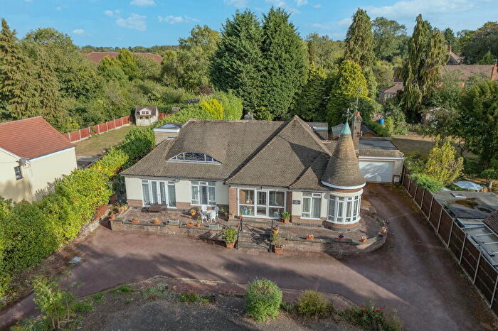 5 Bedroom Detached House For Sale In Wigston Road, Oadby, Leicester, LE2
