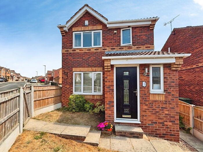 3 Bedroom Detached House For Sale In Shakespeare Crescent, Castleford, WF10