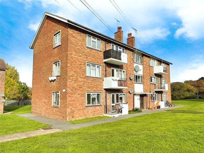 2 Bedroom Apartment For Sale In Firbank Road, Collier Row, RM5