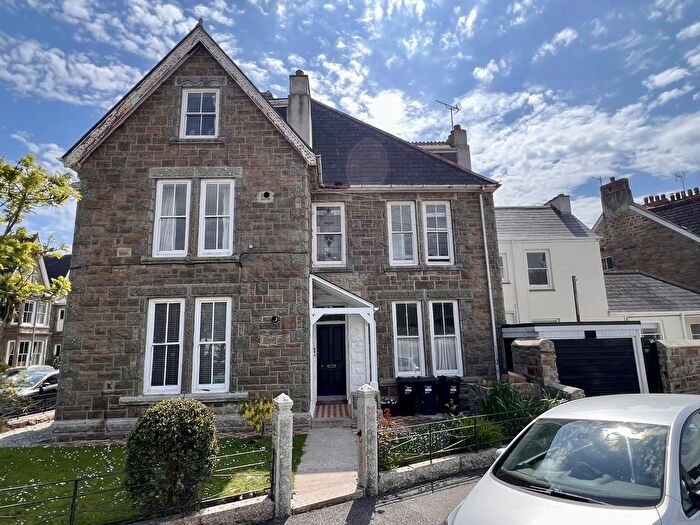 6 Bedroom End Terrace House For Sale In Alexandra Place, Penzance, TR18